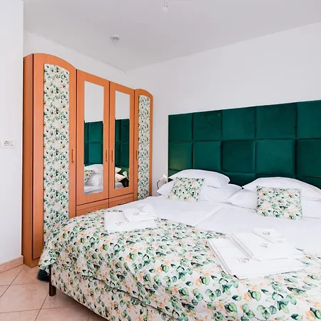 Апартаменты Flava Domo With Pool *