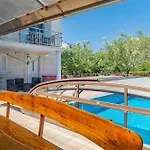 Flava Domo With Pool Krk Town